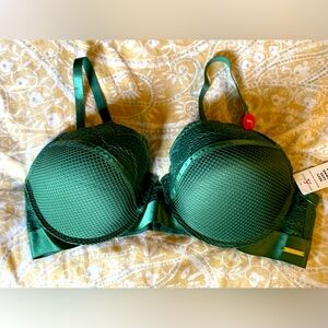 Ashley Stewart Bra Size 44 D